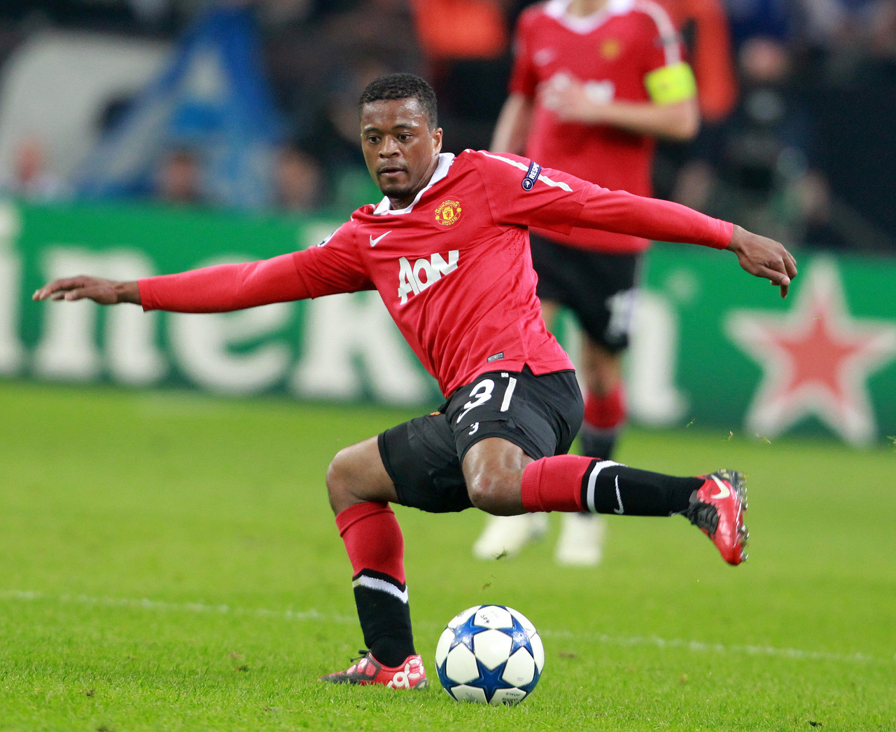 在三十岁左 在三十岁左